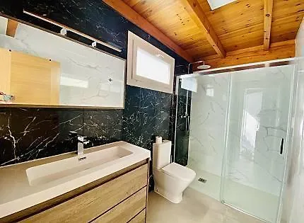 Semesterbostad Mar I Cel -chalet Con Piscina Privada-